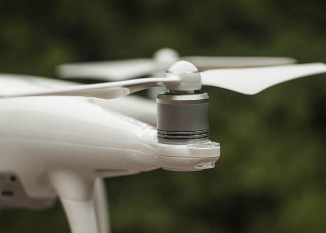 DJI Phantom 4 Pregled phantom4 rotor2