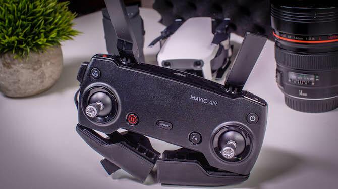 DJI to naredi spet: Mavic Air Review Mavic Air Controller