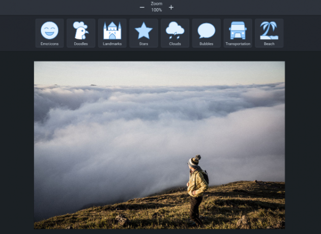 Urejevalnik slik Pixi Worker fotografijam doda nalepke, besedila, mehurčke govora in druge oblike