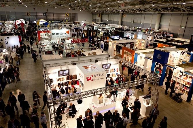 Razstava Photoshow, Rim 2012 Od zgoraj