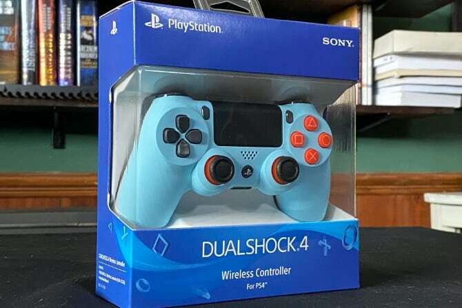 Krmilnik Mega Modz v škatli DualShock 4