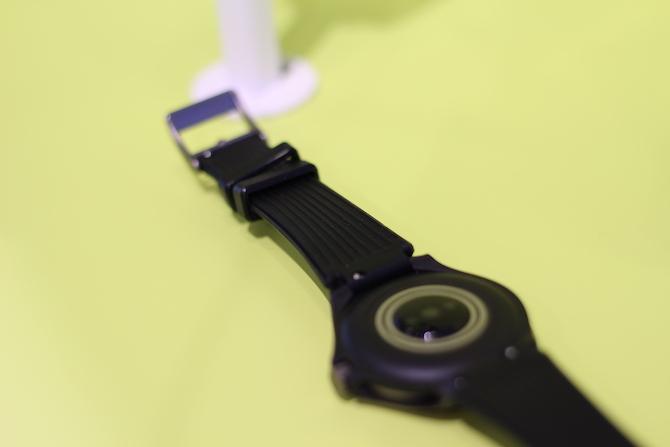 Fitnes pas Puma Smartwatch
