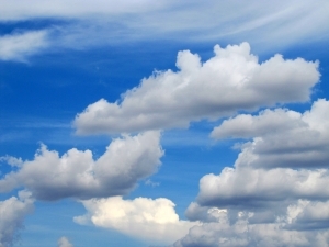 YoWIndow - res kul aplikacija za vremenske razmere z navideznimi vremenskimi oblaki3